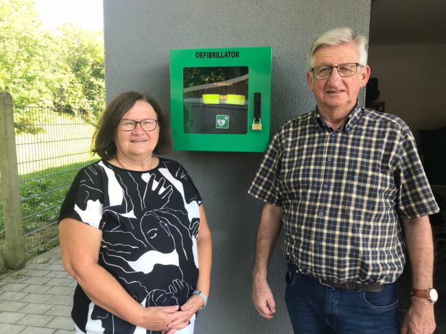 Inge Hain Und Hermann Klobeck Spenden Defi