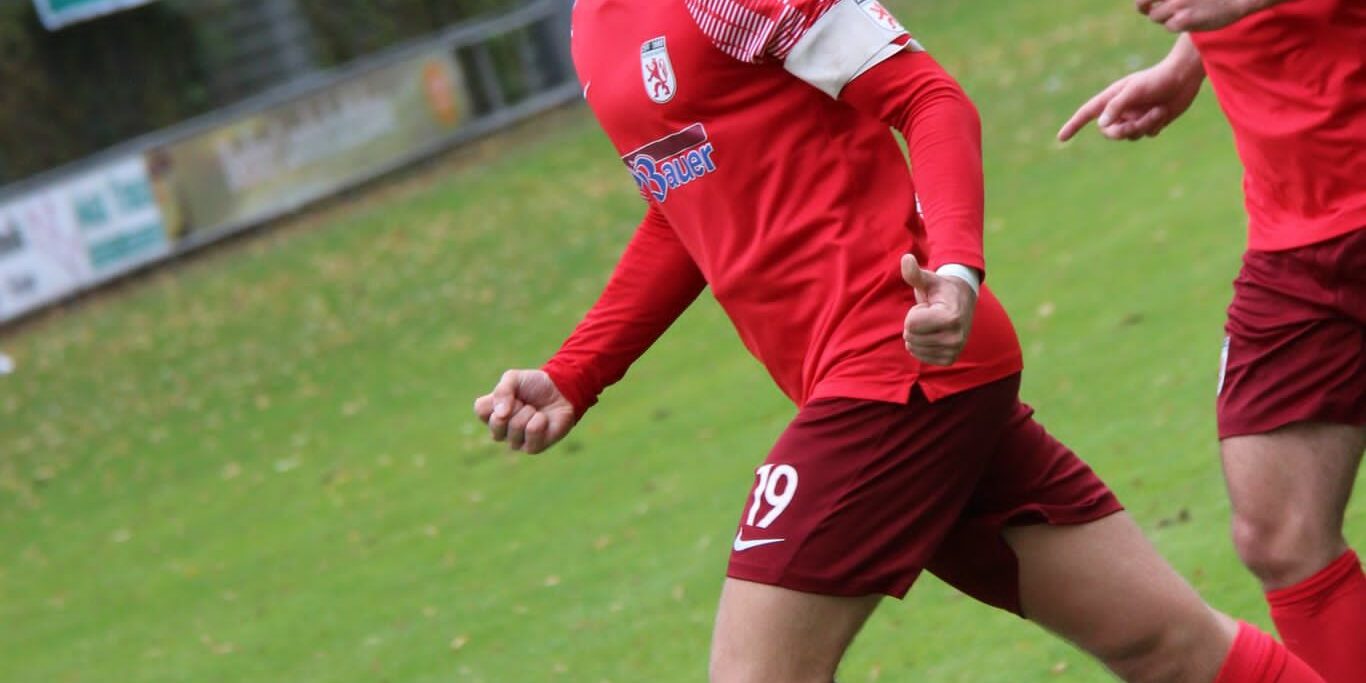 Michael Barthuber Schreit Seine Freude Und Erleichte Rung Über Sein 3 Zu 1 Gegen Unterföhring Heraus