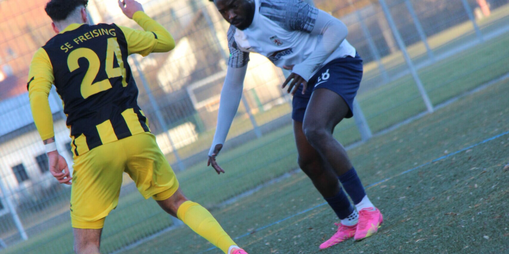 Sepp Renee Kollie Im Zweikampf