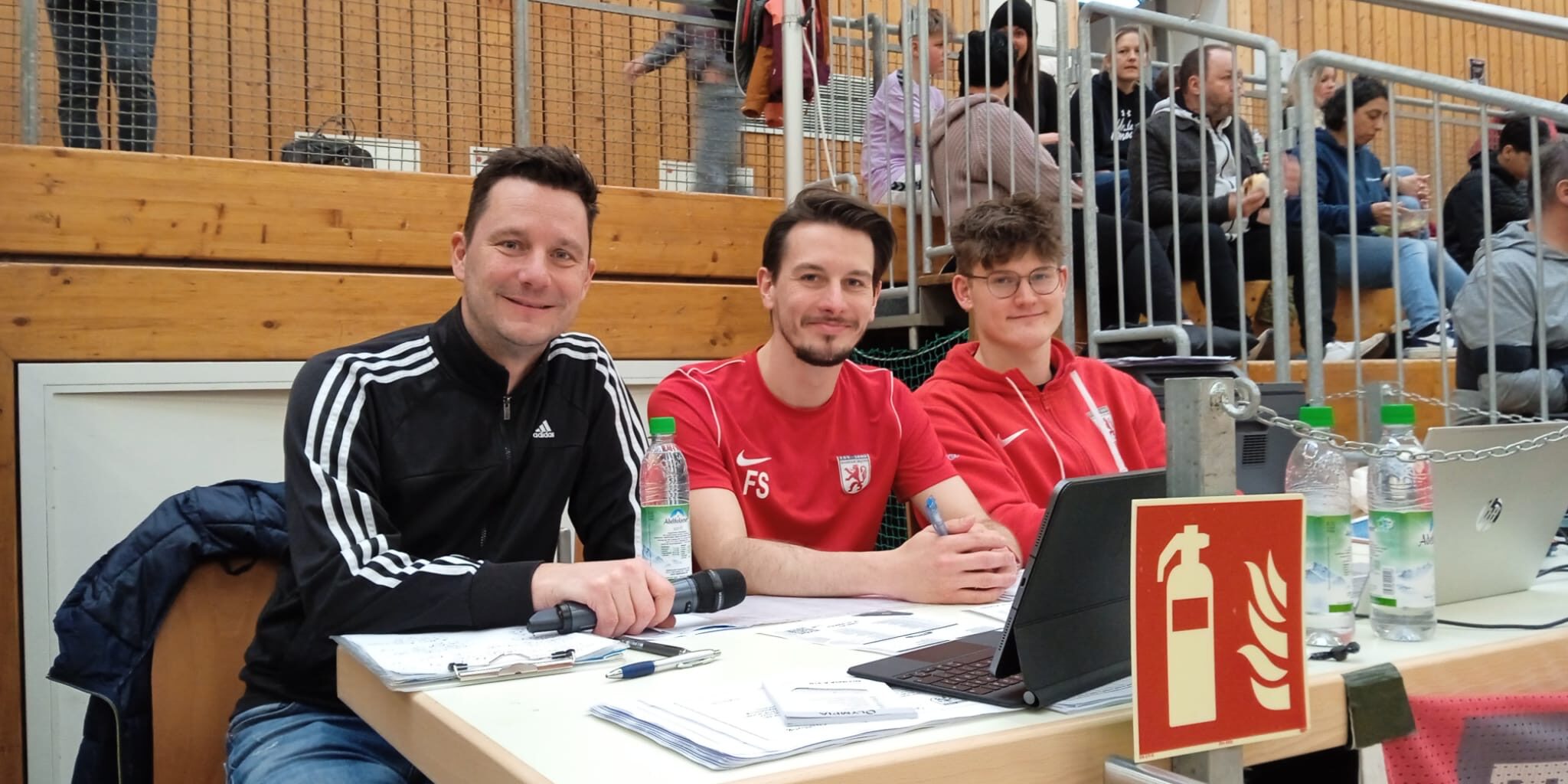 Sechzig Mu?nchens Stadionsprech Er Am Mikrofon In Wasserburg